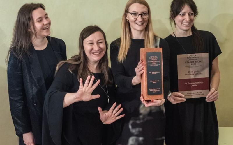 10. Sarunu festivāls LAMPA atzīts par 2024. gada izcilāko festivālu!