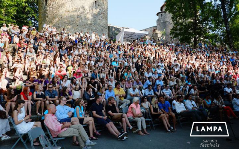 Sarunu festivāls “LAMPA” pulcē 3500 apmeklētāju