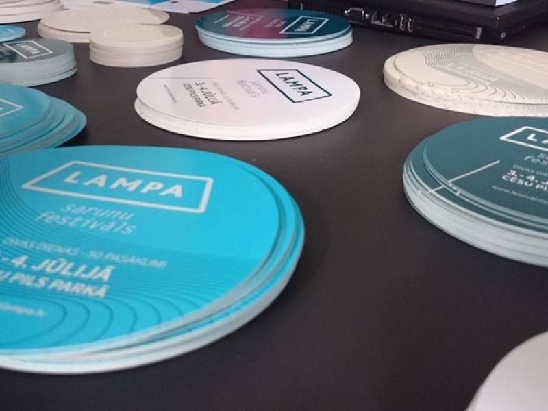 Aptauja: Iedzīvotāji uzskata, ka Latvijā cilvēki pārāk maz sarunājas