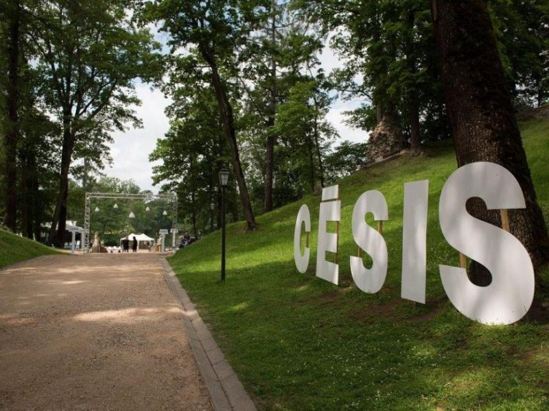 FESTIVĀLA PIRMAIS IESILDOŠAIS PASĀKUMS: KAS PADARA LATVIJU DROŠU?