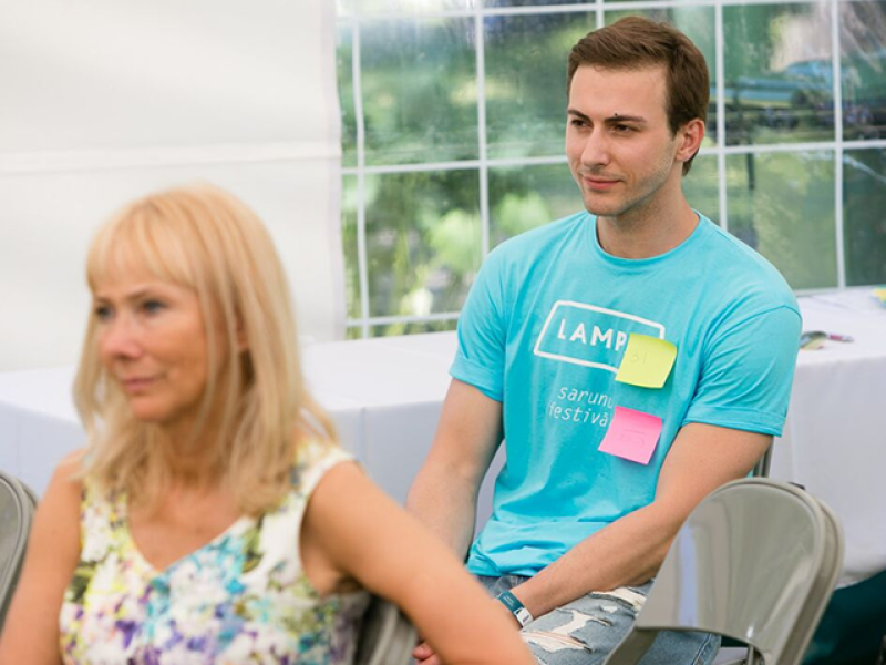 Bez tevis tam nav nozīmes! Piesakies par brīvprātīgo sarunu festivālā Lampa. 